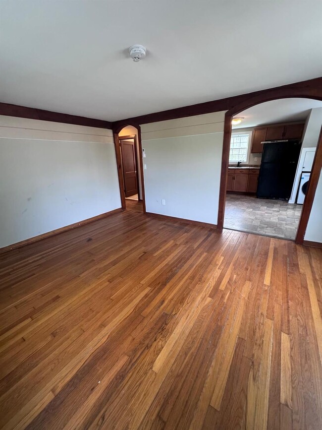 Building Photo - 9 Bircher Ave