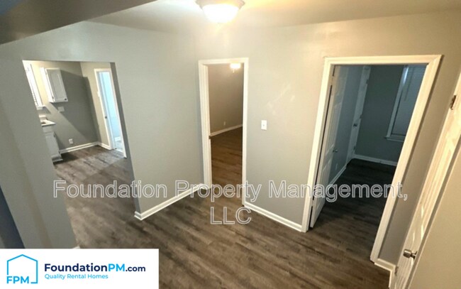 Building Photo - 3005 Sunrise Street