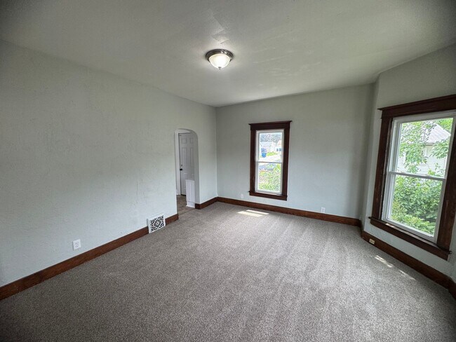 Foto del edificio - 2 bedroom 1 bath home in Moline