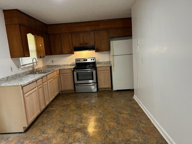 Foto del edificio - 2336 Lake Ave