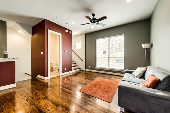 Foto del edificio - 1333 St Joseph St