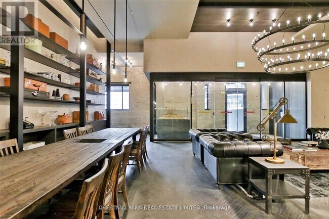 Photo du bâtiment - 505 Richmond St W