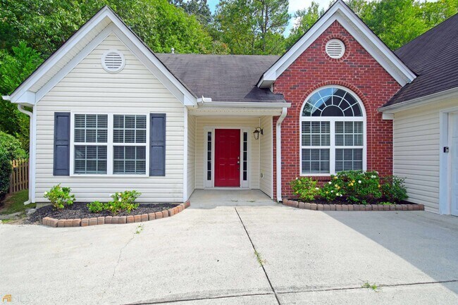 Foto del edificio - 2210 Mina Ln Dr NE