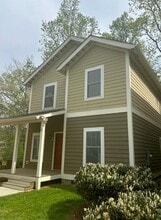 Building Photo - 129 Aurora Dr