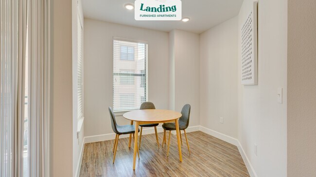 Foto del edificio - 5225 Town and Country Blvd