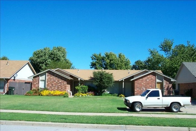 Foto del edificio - 2024 Cherokee Ln