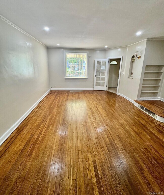 Building Photo - 4218 Bruner Ave