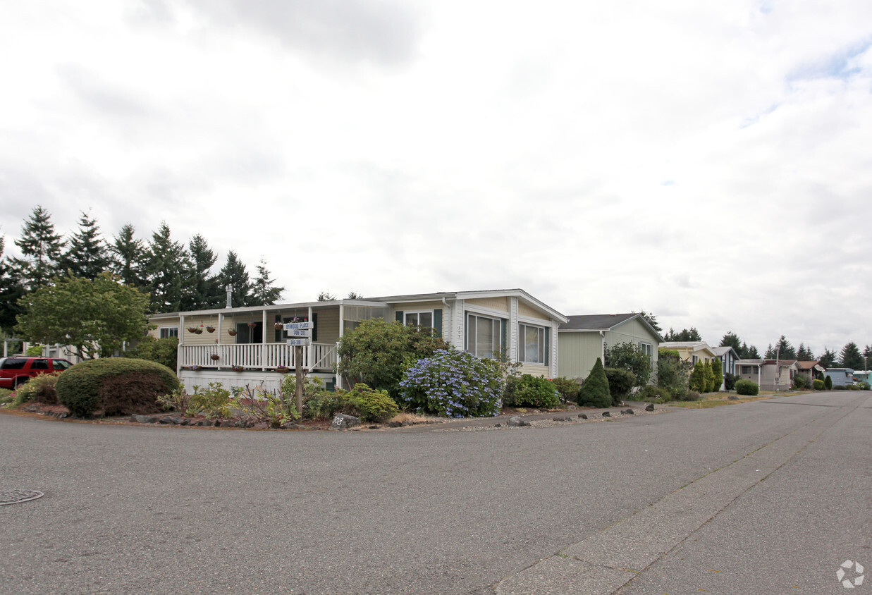 Primary Photo - Friendly Ridge Mobile Home Park