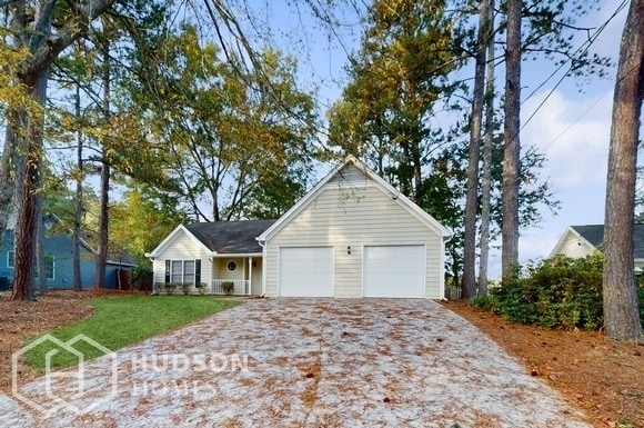 Building Photo - SELF TOUR NOW! - 2522 Country Lake Cir, Po...