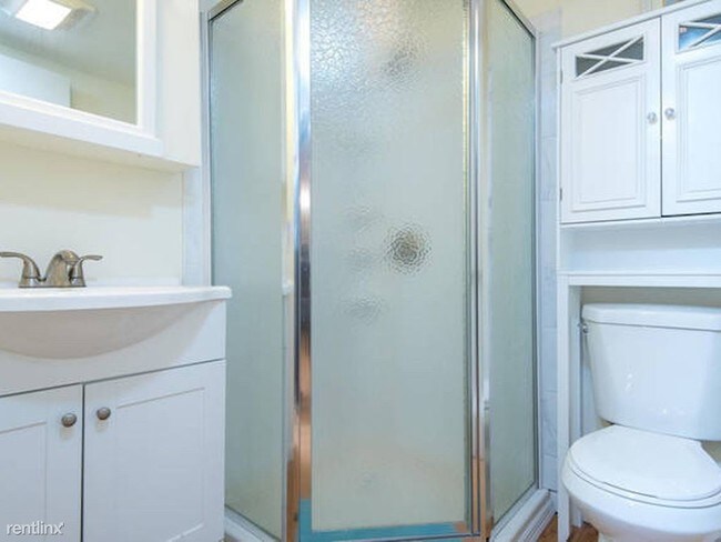 Building Photo - 1 br, 1 bath - 2921 Thurman Dr