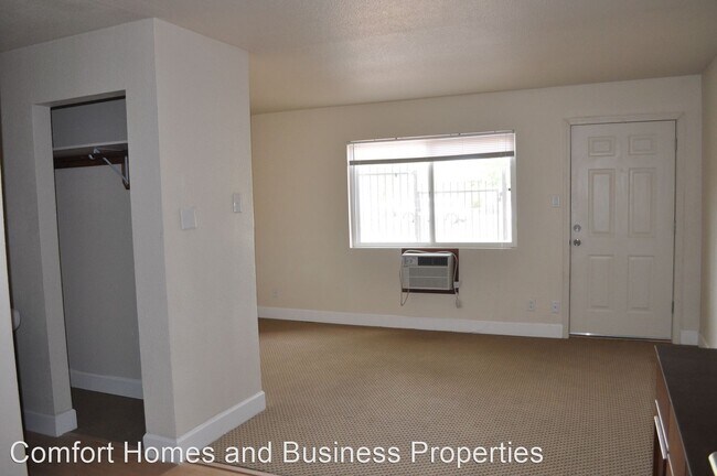 Building Photo - 1710 Coal Pl SE