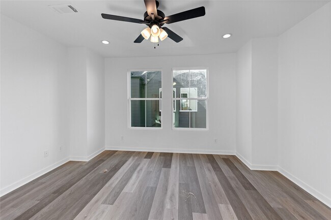 Foto del edificio - 3703 Nagle St