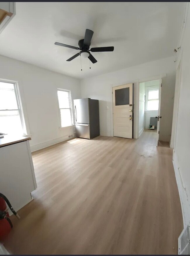 Building Photo - 3805 N 20th St