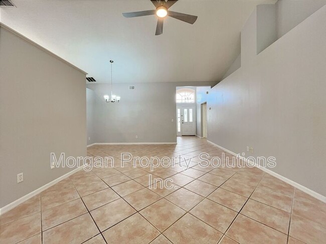 Foto del edificio - 2461 River Ridge Dr