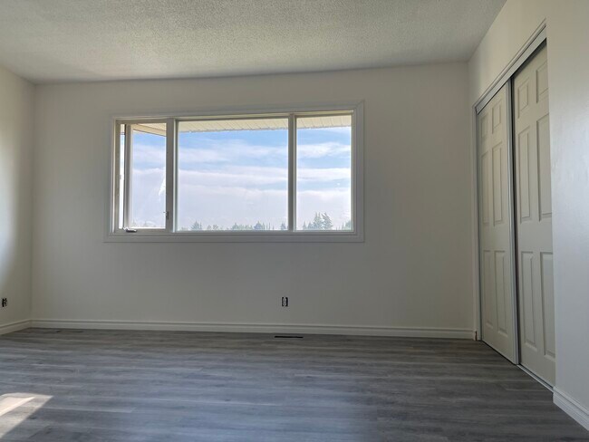 Photo du bâtiment - 11363 22 Av NW