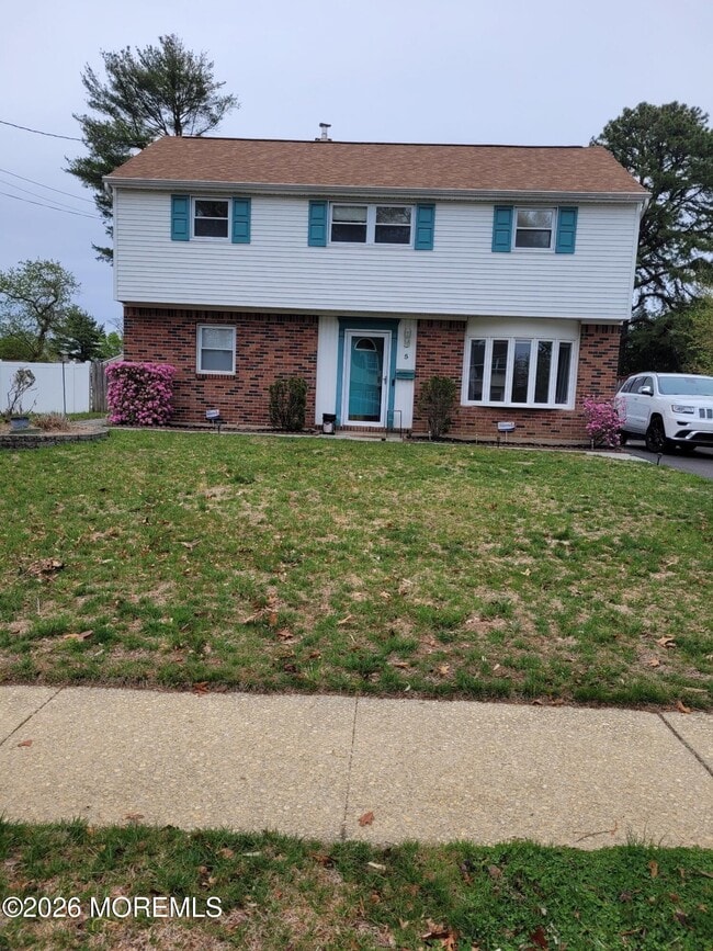 Building Photo - 5 Peach Tree Rd