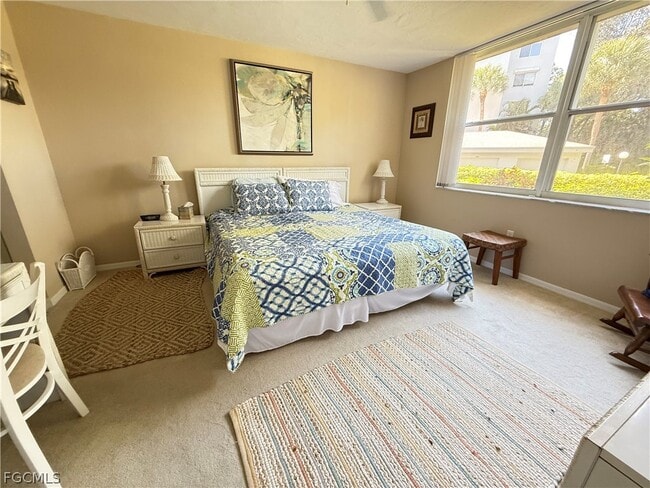 Building Photo - 285 Naples Cove Dr