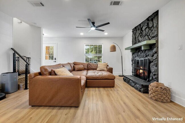 Foto del edificio - 246 Intrepid Ct