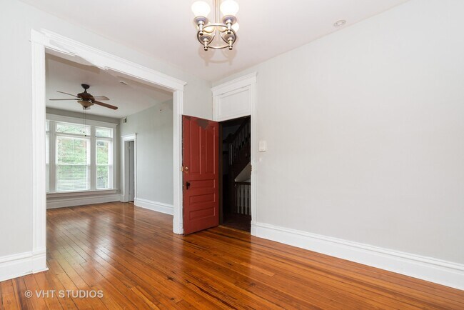 Foto del edificio - 2019 N Mozart St