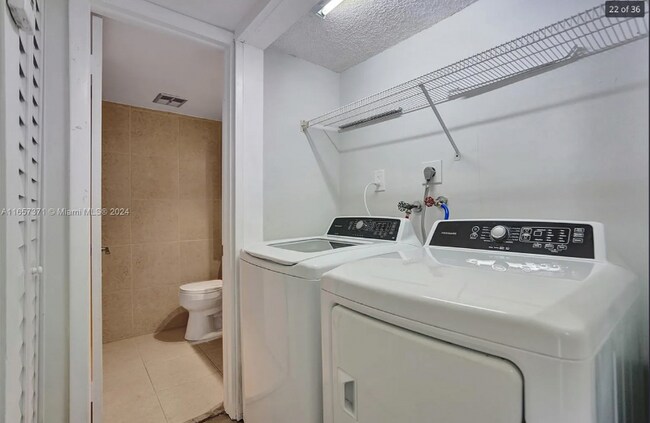 Foto del edificio - 7175 Orange Dr