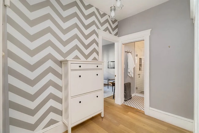 Building Photo - 19-21 Royal St-#2