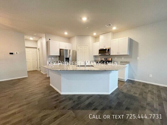 Building Photo - 3 BED 2.5 BATH TOWNHOME IN NORTHWEST LAS V...