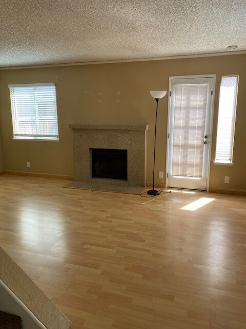 Building Photo - 130 Baroni Ave