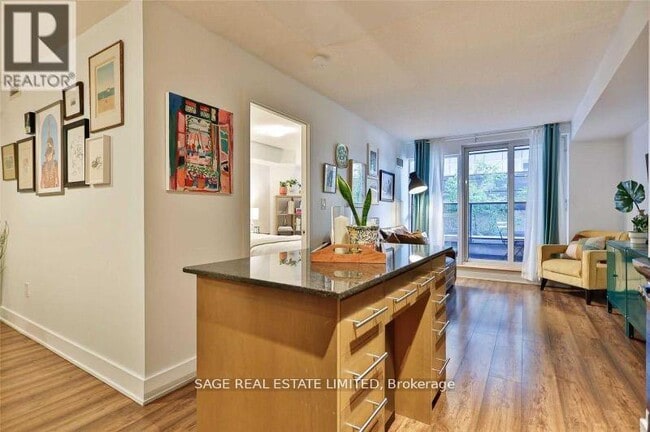 Building Photo - 20 Blue Jays Way