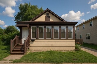 Building Photo - 583 Reaney Ave E