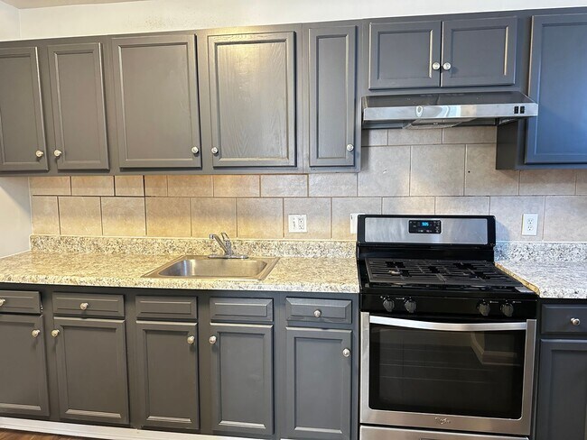 Foto del edificio - 4632 Hillside Rd SE