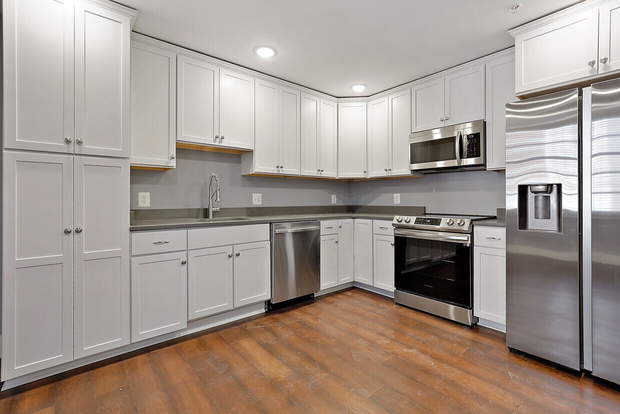 300 W Fayette Luxury Apartments Apartments in Baltimore, MD