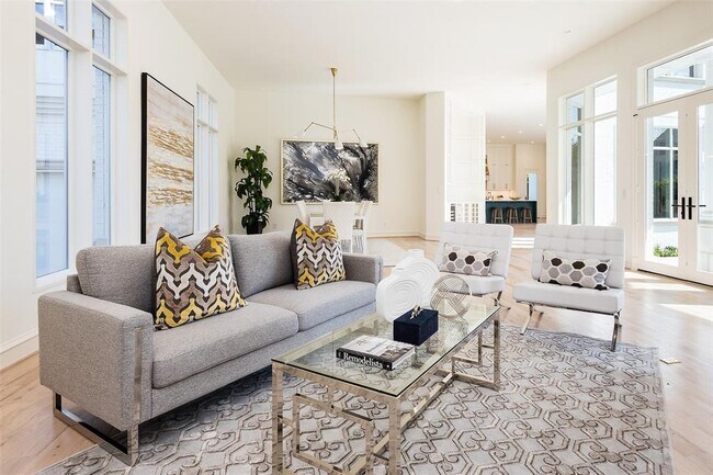 Foto del edificio - 6011 Lakehurst Ave