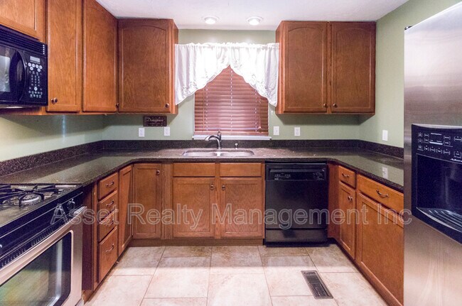 Foto del edificio - 2702 Cecil Ave