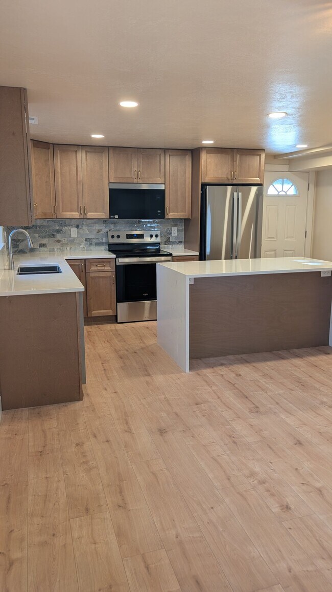 Foto del edificio - 9302 Sunrise Park Dr