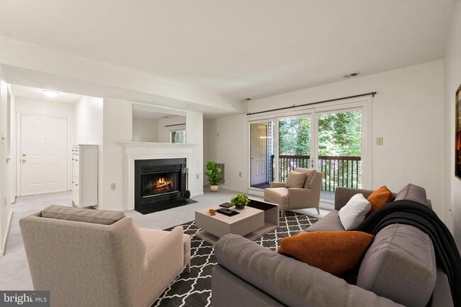 Building Photo - 8836 Tanglewood Ct