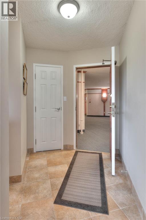 Building Photo - 250 Glenridge Dr
