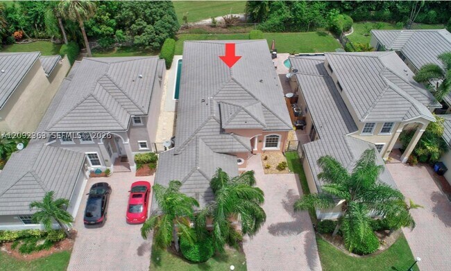 Foto del edificio - 8291 Hampton Wood Dr