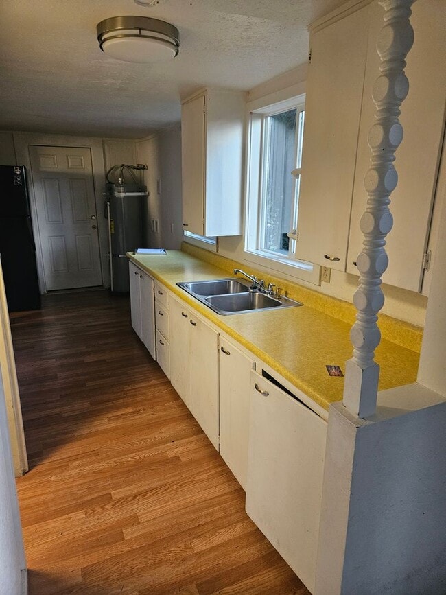 Building Photo - 510 N Collier St