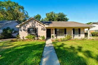 Building Photo - 2015 Greengrass Ct