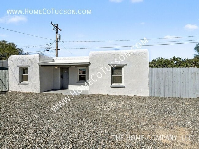 Foto del edificio - 214 W District St