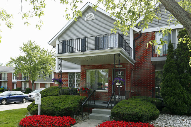 Oficina de arrendamiento - Carriage Hill Apartments - Dearborn Height...