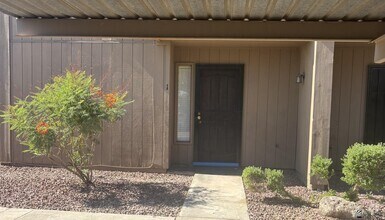 Building Photo - 833 S Avenue A