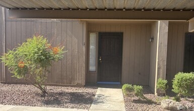 Building Photo - 833 S Avenue A