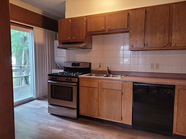 Foto del edificio - 7911 University Ave