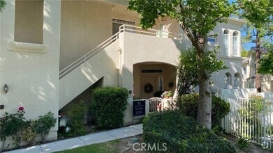 Building Photo - 25564 Hemingway Ave