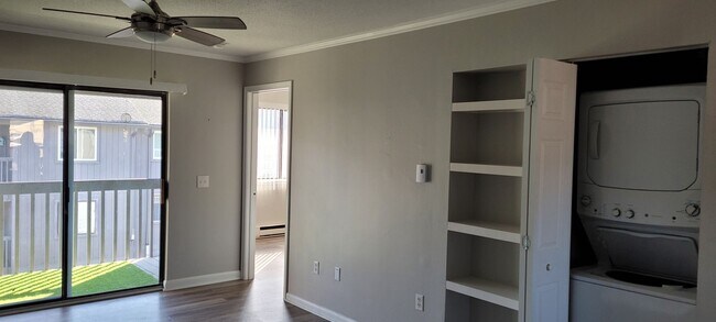 Foto del edificio - 475 Meadowview Dr