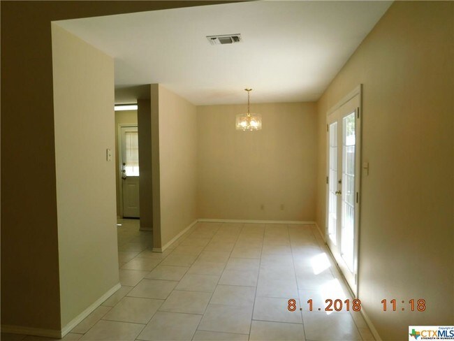 Building Photo - 265 Lohmann St