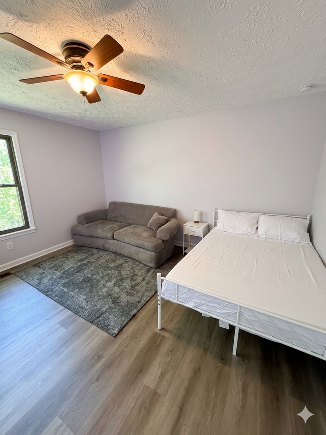 Photo - 877 Beckwith St SW (Atlanta, GA) House