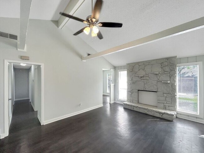 Building Photo - 7127 Markim Dr