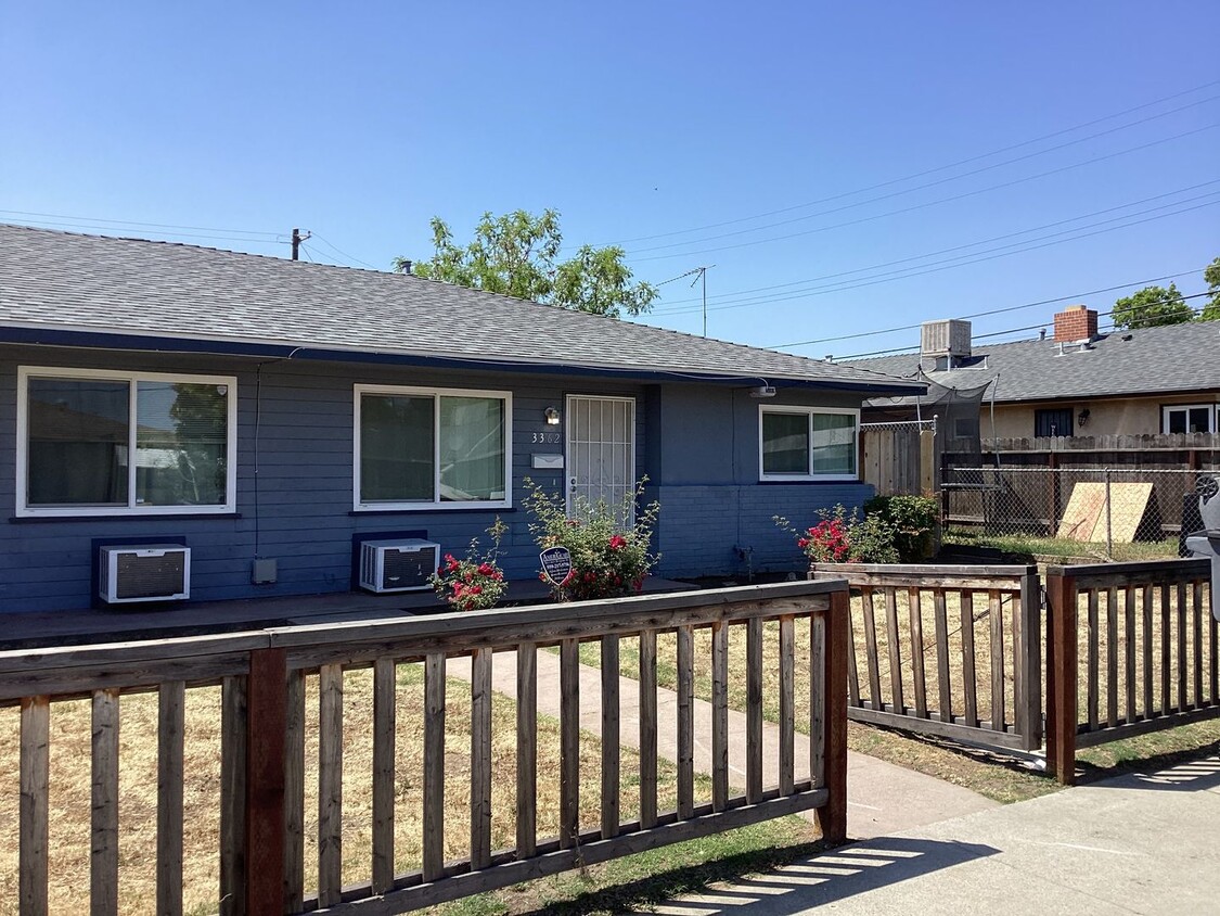 Primary Photo - REMODELED!!!